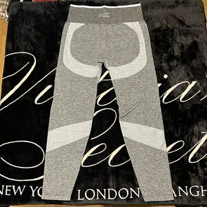 Victoria’s Secret PINK Seamless Leggings size Large